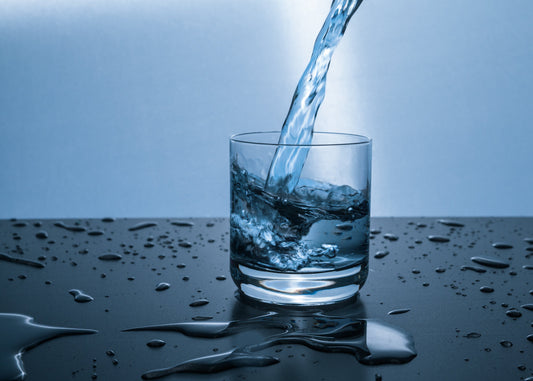 agua hidrogenada alcalina ionizada